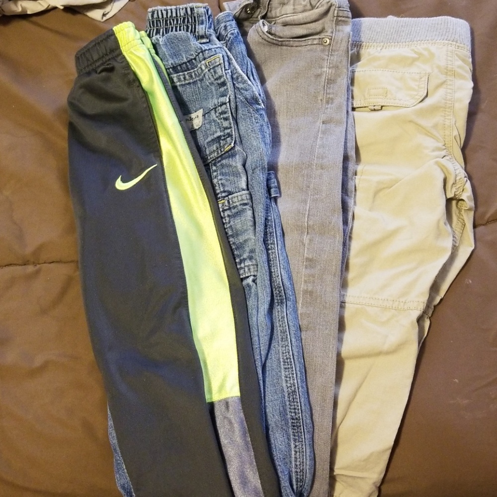 Lot of 4 pairs of pants